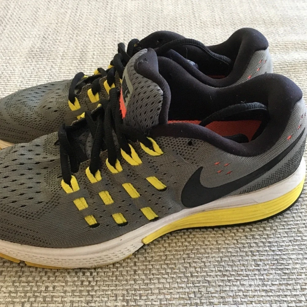 nike zoom Vomero Women Size 7